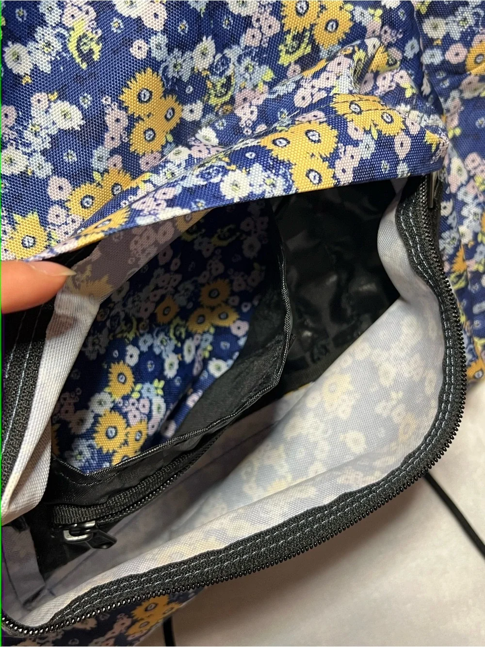 VANS Floral Backpack Blue/Yellow White Pattern  Zip Closure Inner/Outer Pockets
